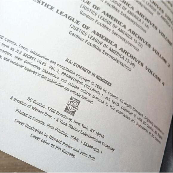 DC Comics JLA Strength in numbers graphic novel - Picture 2 of 4